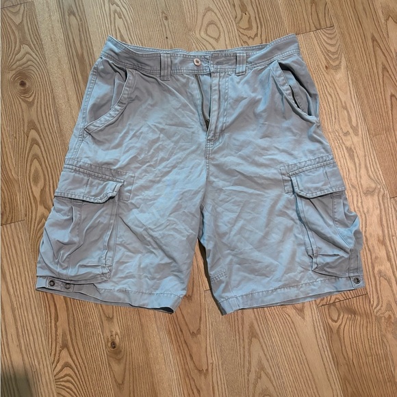 725 Originals Light Gray Cargo Shorts for Men - Picture 1 of 4